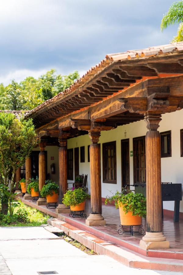 Hosteria San Felipe Pátzcuaro Екстериор снимка