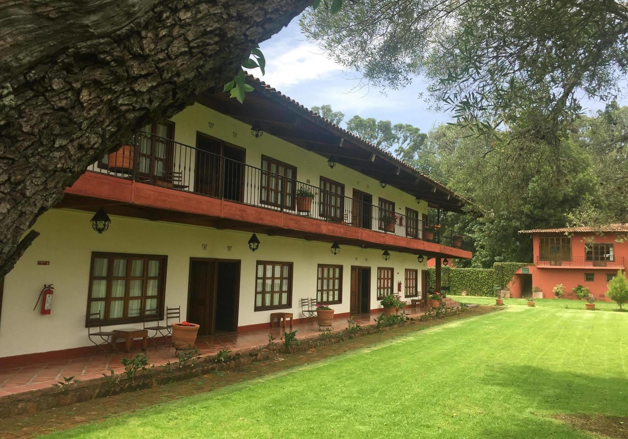 Hosteria San Felipe Pátzcuaro Екстериор снимка